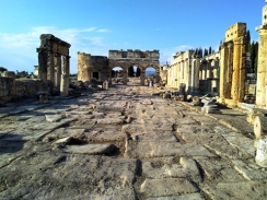 reruntuhan-hierapolis